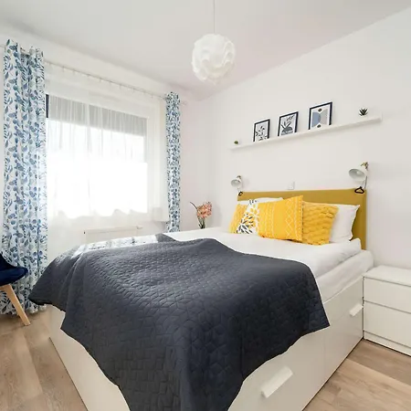 Wyjatkowy Z Parkingiem By Renters Апартаменты *