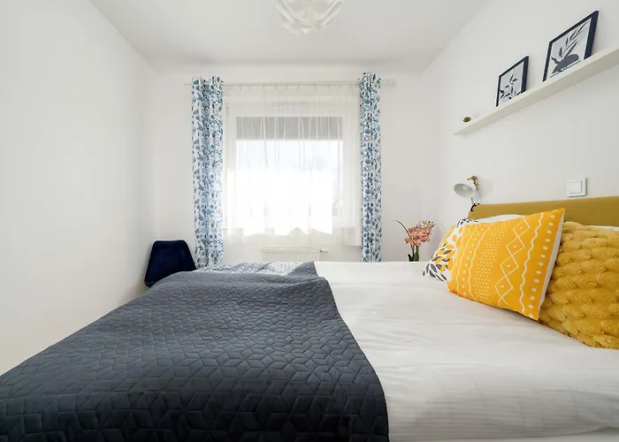 Wyjatkowy Z Parkingiem By Renters Apartmán Vratislav