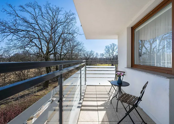 Wyjatkowy Z Parkingiem By Renters Vratislav